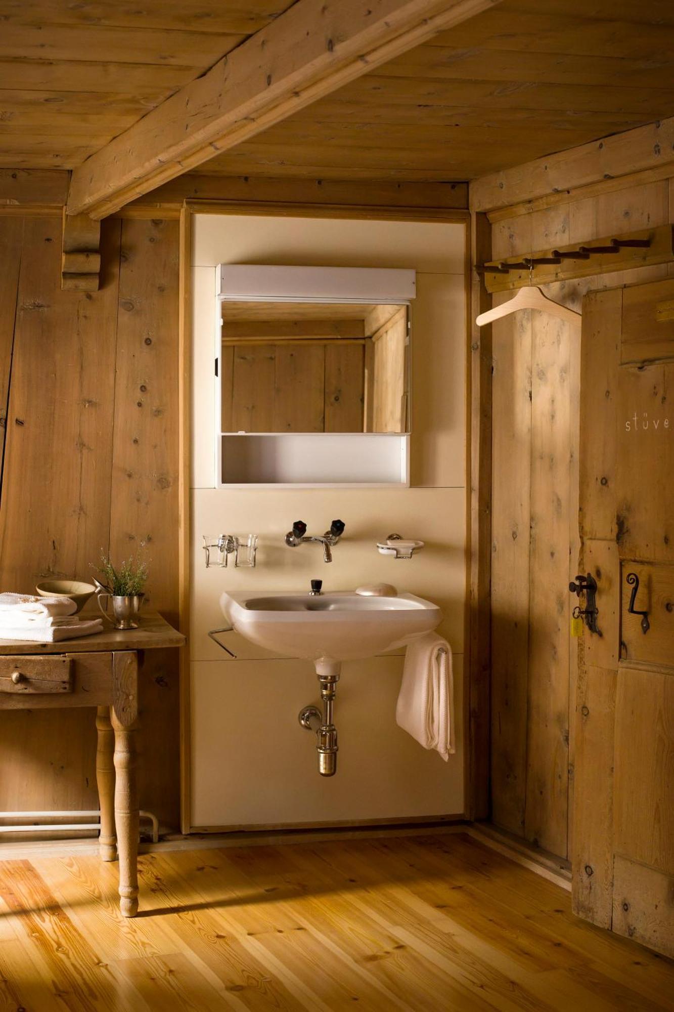 Hotel Chasa Chalavaina Müstair Habitación foto