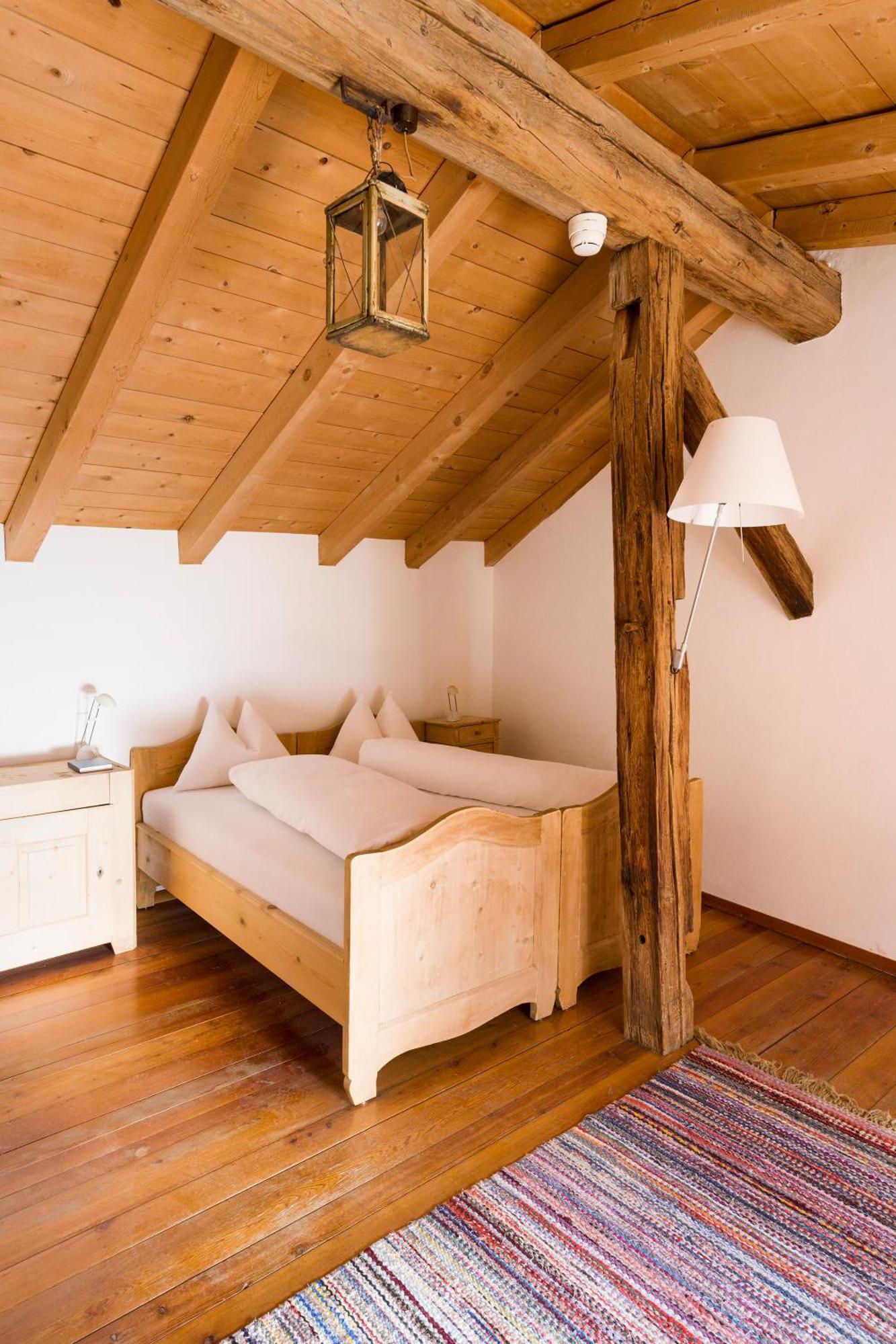Hotel Chasa Chalavaina Müstair Habitación foto