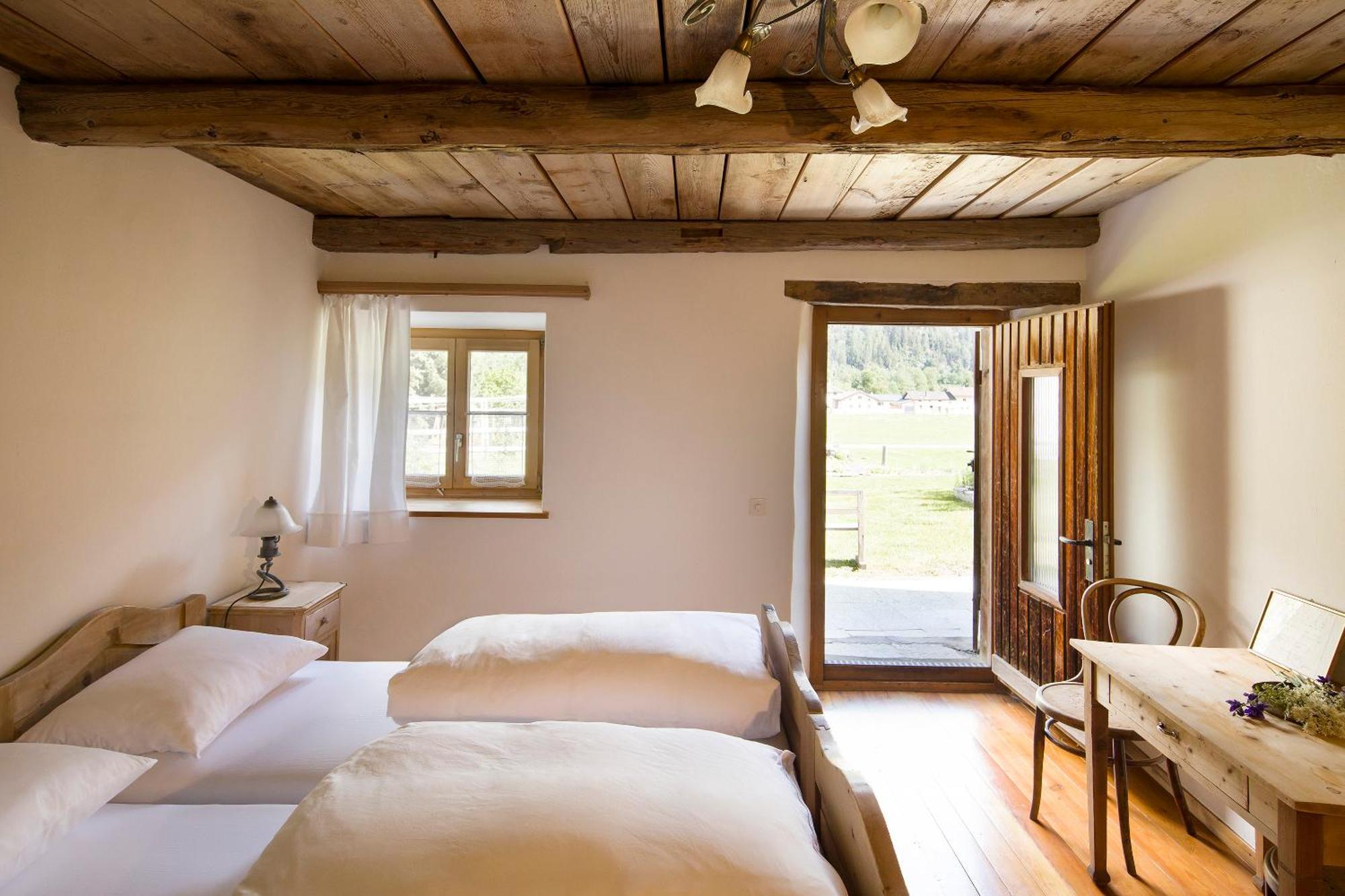 Hotel Chasa Chalavaina Müstair Habitación foto